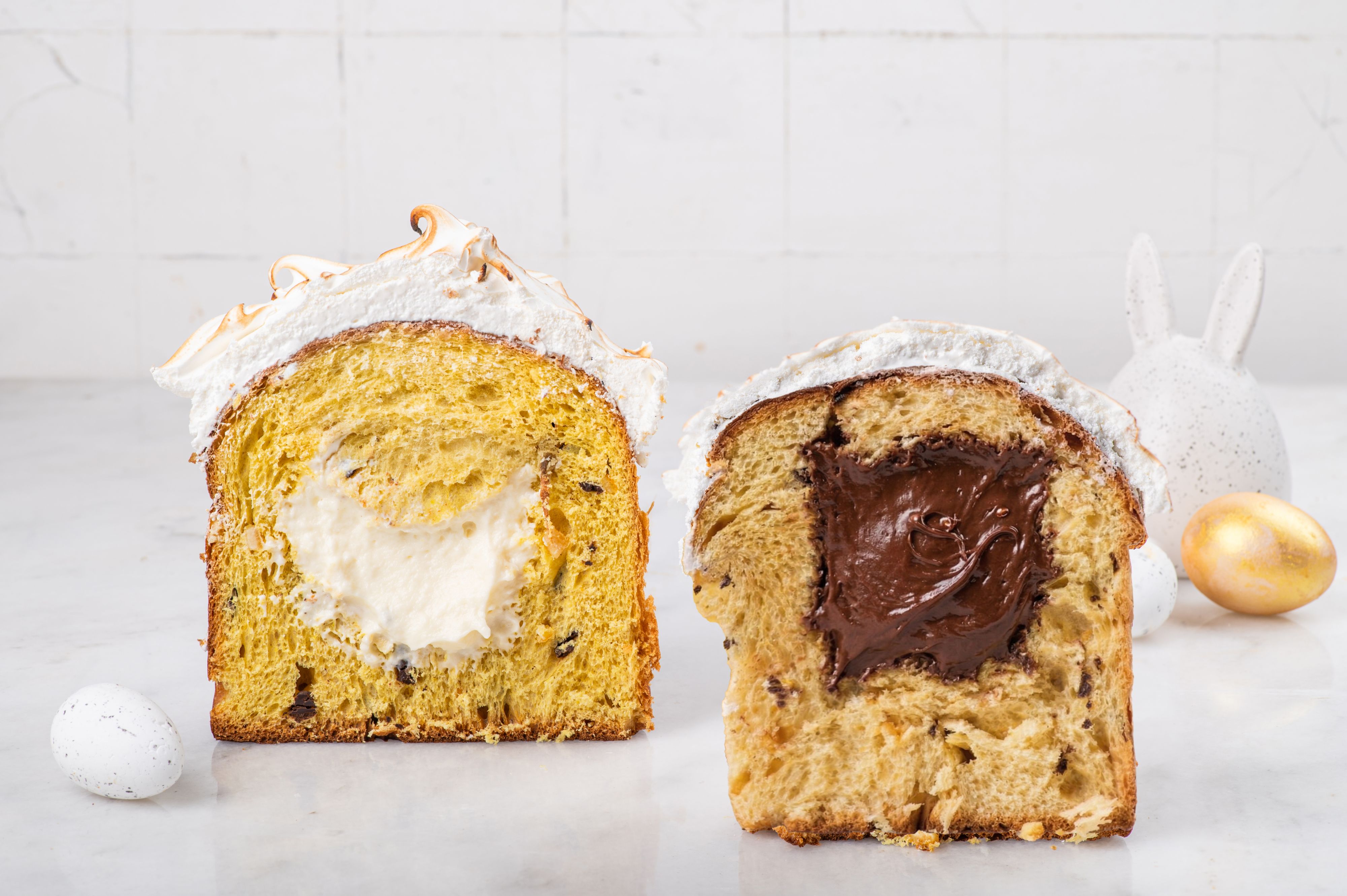 Переклади текст грамотно на дослівно на російську мову:  Симптоми після укусу кліща: коли потрібно звернутися до лікаря  Після того як кліща видалено, починається етап, який потребує не дій, а уважності. Важливо розуміти, які симптоми після укусу кліща можуть з&rsquo;явитися і коли варто звернутися до лікаря.  Найперше, на що варто звернути увагу &ndash; це шкіра навколо укусу. Невелике почервоніння &ndash; нормальна реакція. Але якщо пляма збільшується, стає схожою на кільце і поступово &laquo;розповзається&raquo; &ndash; це може бути мігруюча еритема, одна з головних ознак укусу кліща, інфікованого бореліозом.  Другий блок &ndash; загальні симптоми після укусу кліща, які не можна ігнорувати. Вони можуть з&rsquo;явитися через кілька днів або навіть тижнів:  Основні симптоми після укусу кліща:  підвищена температура слабкість, відчуття &laquo;розбитості&raquo; головний біль біль у м&rsquo;язах або суглобах  Це не завжди означає щось серйозне, але це сигнал: організм реагує.  Ще одна важлива річ: симптоми після укусу кліща не завжди з&rsquo;являються одразу. У деяких випадках вони проявляються через 1&ndash;3 тижні. Саме тому лікарі радять спостерігати за станом щонайменше кілька тижнів після укусу.  І водночас важливо пам&rsquo;ятати: не кожен укус кліща небезпечний. У більшості випадків усе проходить без наслідків.  Якщо коротко: звертай увагу на симптоми після укусу кліща, але не накручуй себе. Спокійна уважність &ndash; найкраща стратегія.  Чи потрібно здавати кліща на аналіз і чи варто приймати антибіотики  Це одне з найчастіших запитань після укусу: чи потрібно здавати кліща на аналіз і чи варто приймати антибіотики після укусу кліща. І тут важливо уникати крайнощів &ndash; ні &laquo;обов&rsquo;язково всім&raquo;, ні &laquo;ніколи не потрібно&raquo;.  Почнемо з аналізу кліща. Теоретично його можна здати на аналіз після укусу, щоб перевірити, чи є він носієм інфекцій. Але лікарі не завжди рекомендують це робити. Навіть якщо кліщ інфікований &ndash; це не означає, що зараження відбулося. І навпаки: негативний результат не дає повної гарантії безпеки.  Тобто відповідь на питання, чи потрібно здавати кліща на аналіз, &ndash; не завжди однозначна. У більшості випадків важливіше спостерігати за симптомами після укусу кліща.  Щодо антибіотиків &ndash; тут ще більше міфів. Багато хто думає, що після укусу кліща потрібно одразу пити антибіотики &laquo;про всяк випадок&raquo;. Насправді це помилка. Антибіотики після укусу кліща призначаються тільки за показаннями і після консультації з лікарем.  У деяких випадках лікар може призначити профілактичне лікування, але це індивідуальне рішення. Воно залежить від тривалості контакту з кліщем, симптомів і ризиків.  Найкраща стратегія після укусу кліща:  правильно видалити кліща зафіксувати дату укусу спостерігати за станом звернутися до лікаря, якщо з&rsquo;являються симптоми  У цьому підході є спокій і логіка: без зайвих дій, але й без ігнорування.